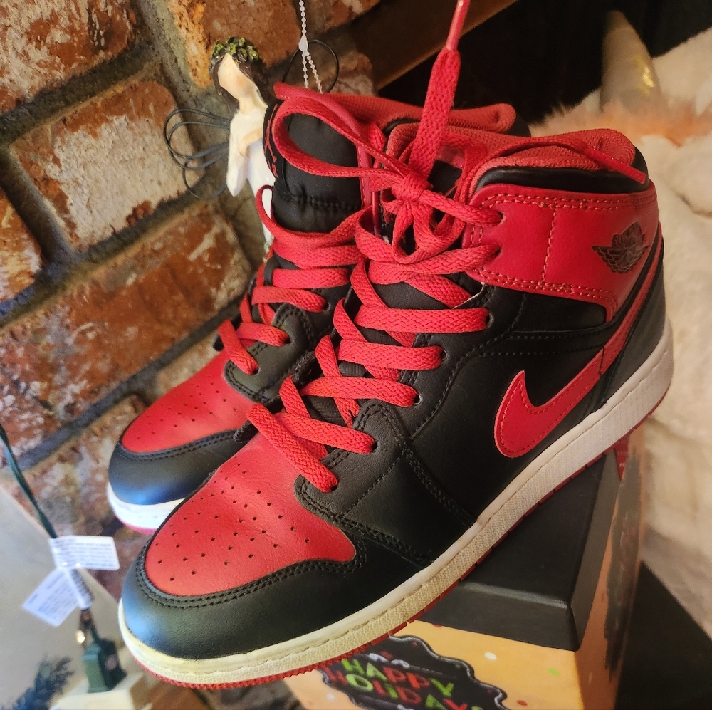 Nike Air Jordan 1 Mid